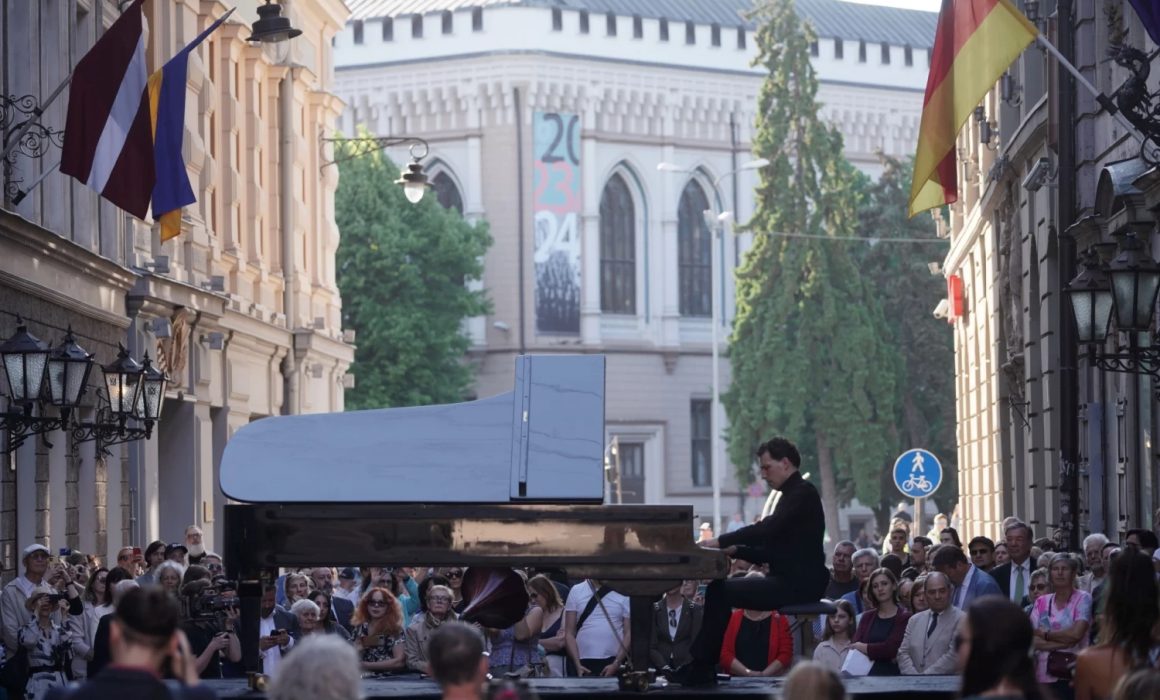 VIDEO: Riharda Vāgnera 211. dzimšanas dienas svinības Rīgā